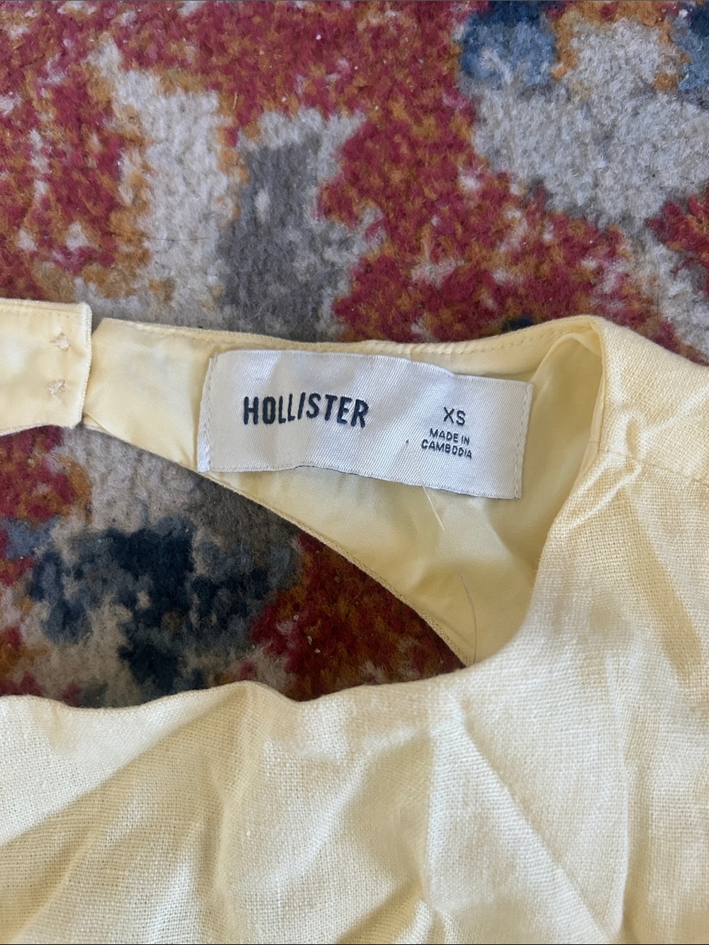 NWT Hollister Pale Yellow Sleeveless Cutout Tank Top - Picture 5 of 9